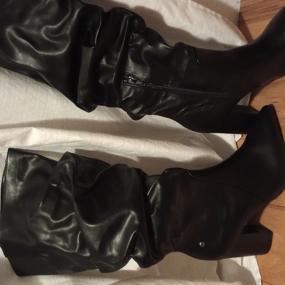Boots wide calf